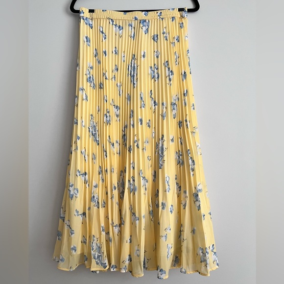 BN Pleated floral skirt - Picture 1 of 4